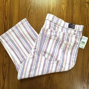 NWT Gloria Vanderbilt Amanda Ribbon Pink‎ Stripe Capris Women's Size 18W